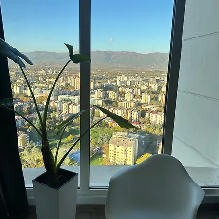 Regina's Sky View 32nd Floor Appartamento